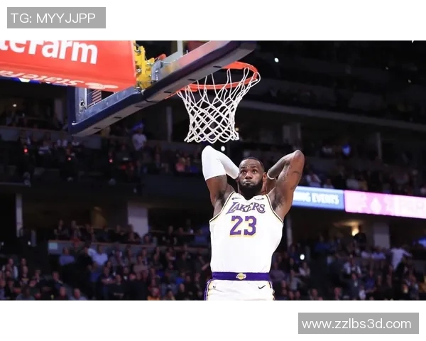 湖人引发球迷热议 这一举动为何让球迷炸锅并成焦点话题