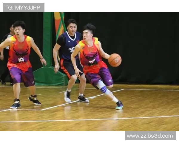 季后赛精彩瞬间回顾 全场高光时刻集锦震撼上演